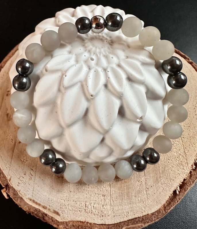 Mondbalance Armband aus Mondstein und Hämatit für innere Balance und Erdung